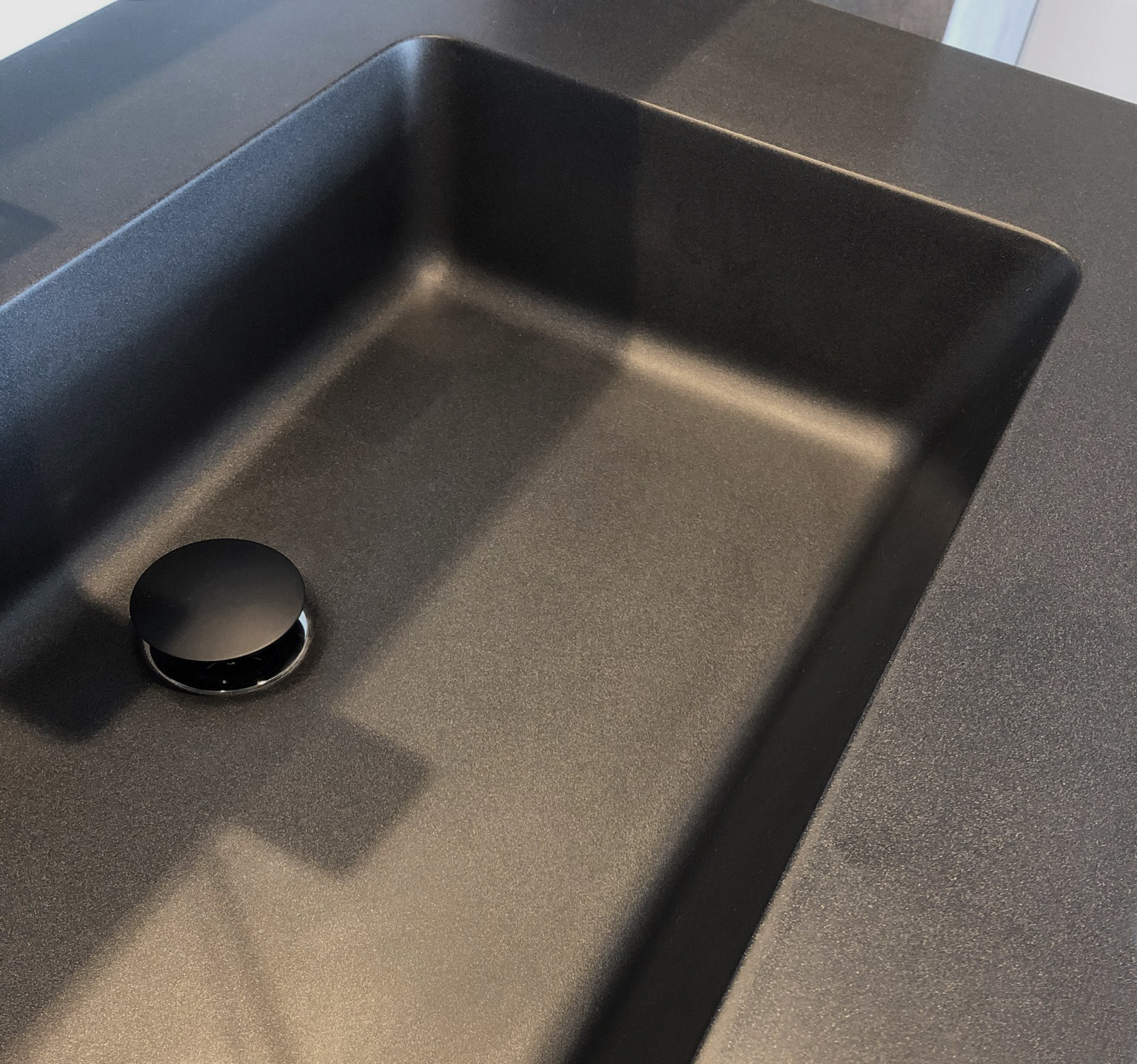 Conjunto de móveis de casa de banho EDGE 1500 com lavatório - cor seleccionável Conjunto de móveis de casa de banho EDGE 1500 com lavatório - cor seleccionável